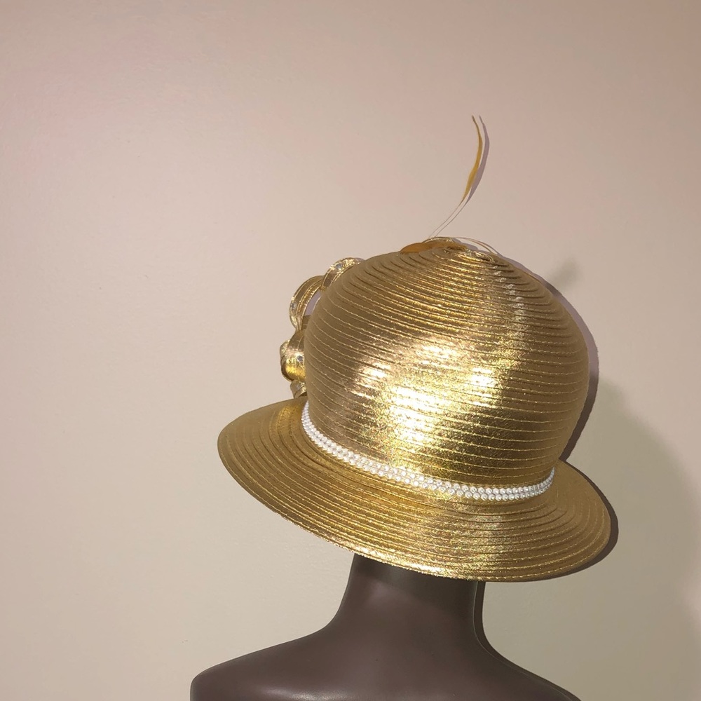 Hat - Picture 3 of 4